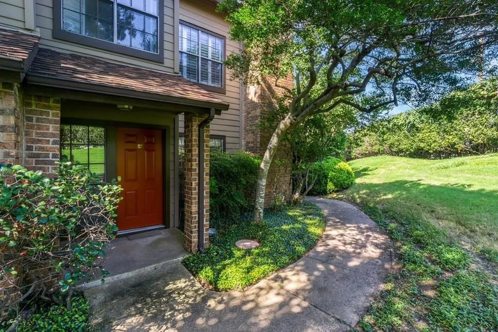 9910 Royal Lane, #1402