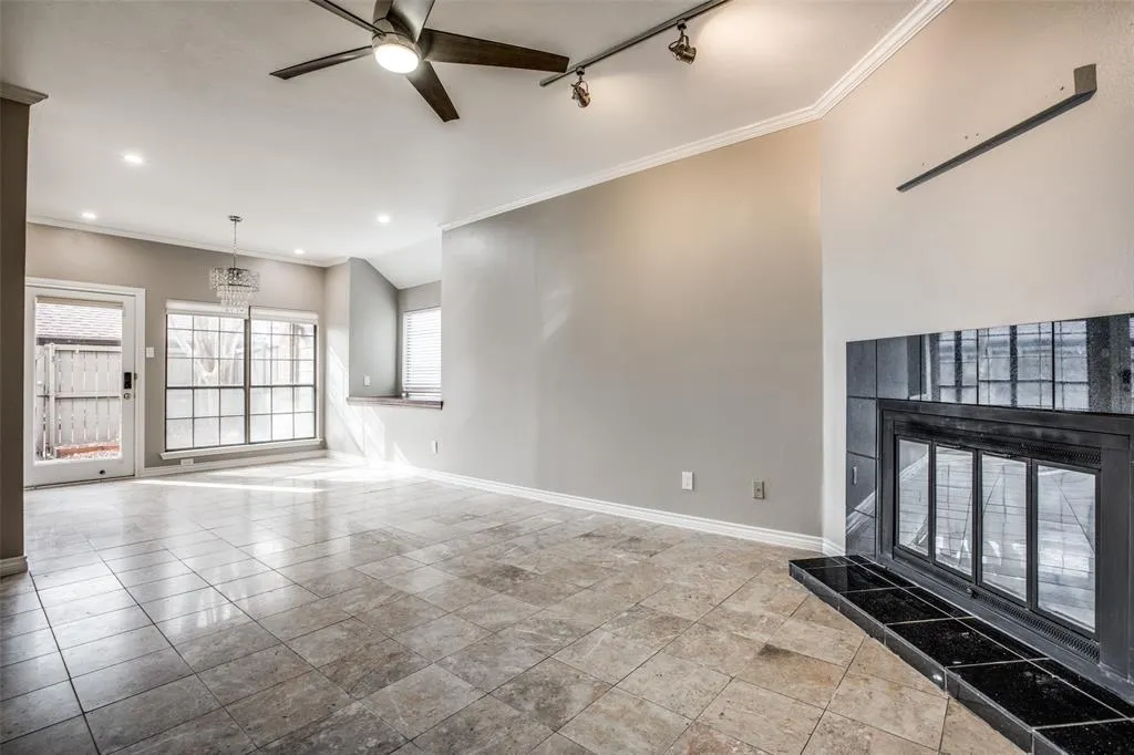 9910 Royal Lane, #1402