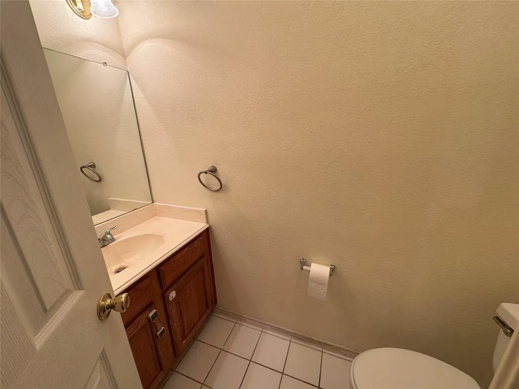 2308 London Drive