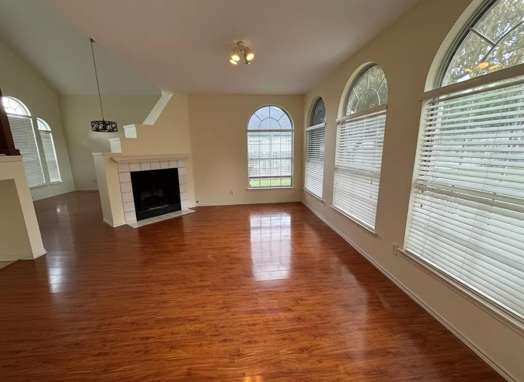 2308 London Drive