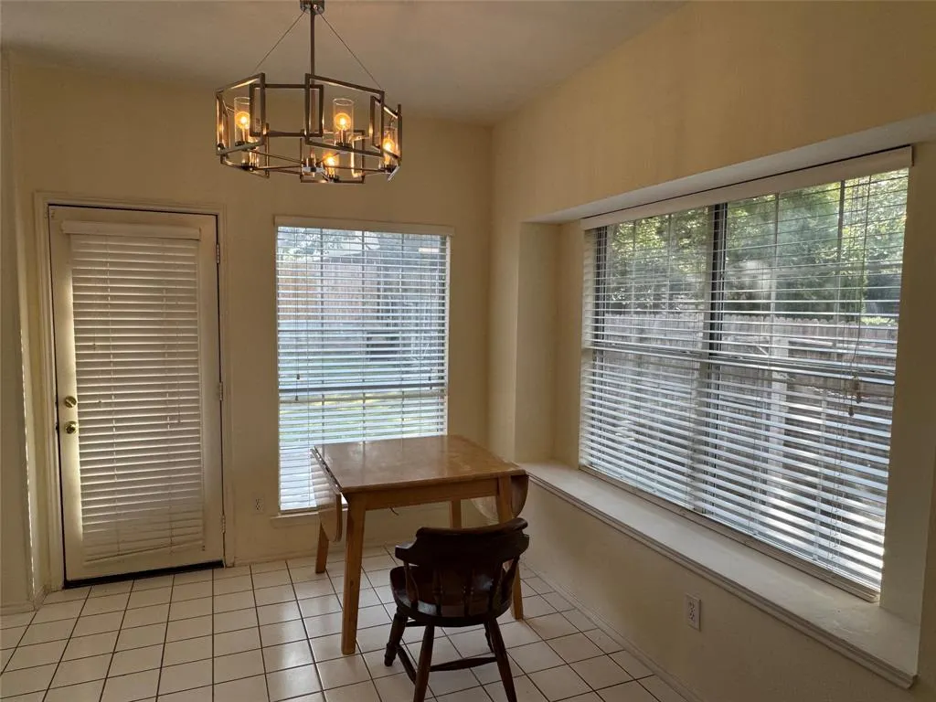 2308 London Drive