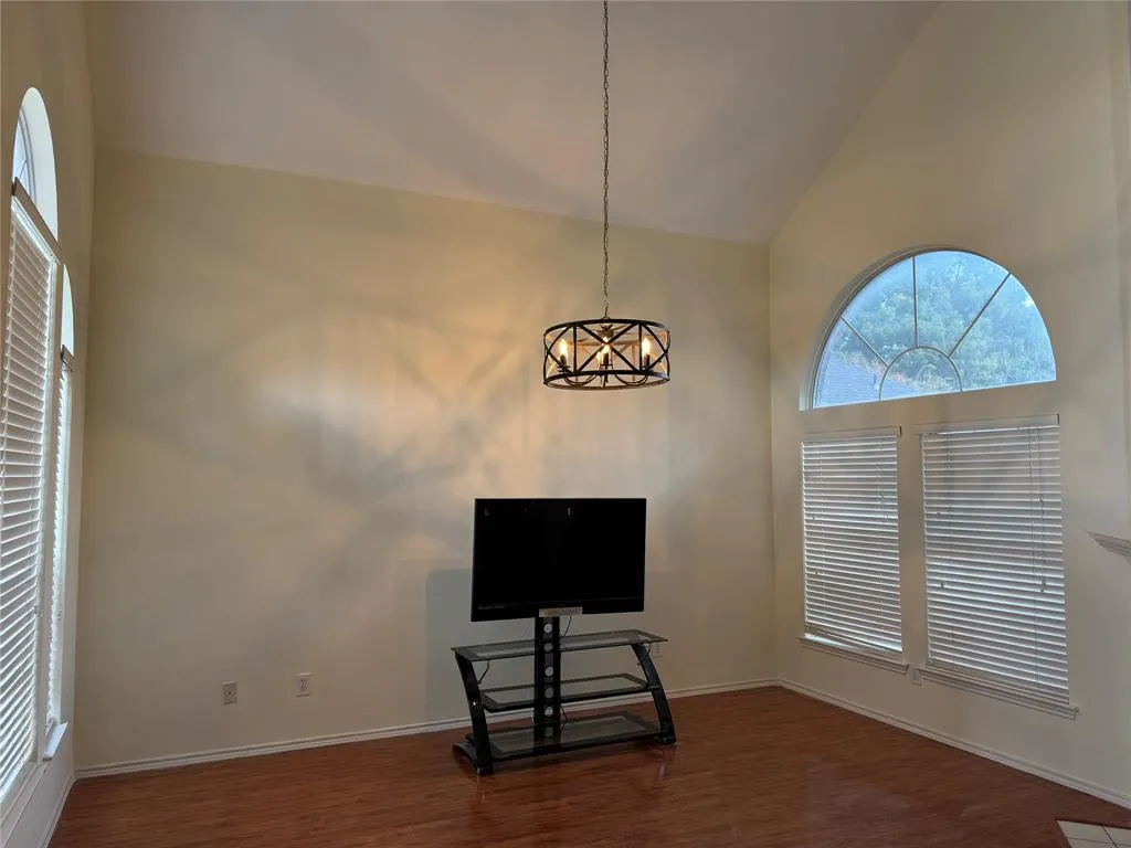 2308 London Drive