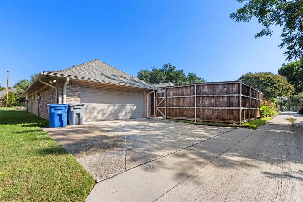 6006 Gentle Knoll Lane