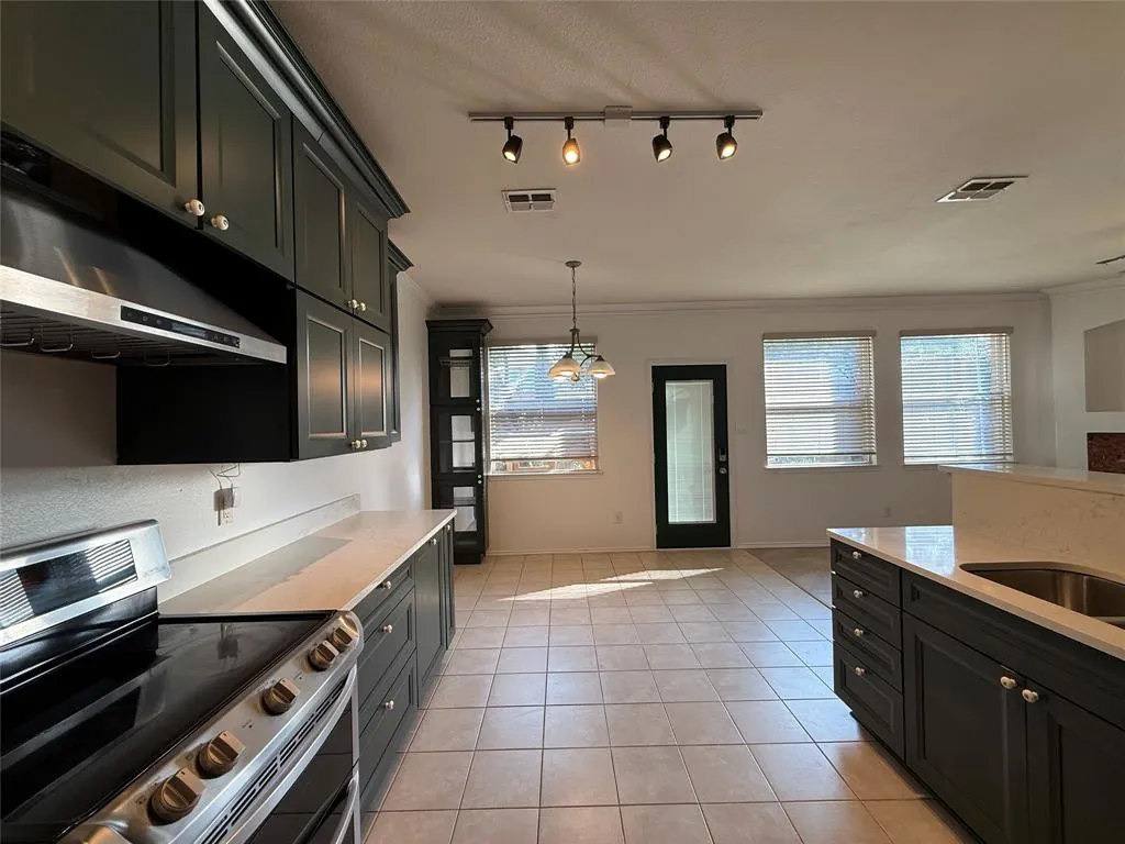 3312 Paradise Valley