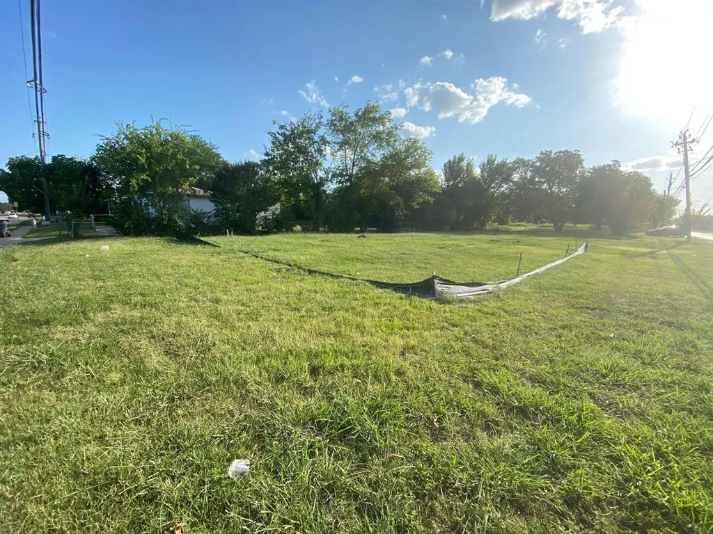 451 N Jim Miller Road