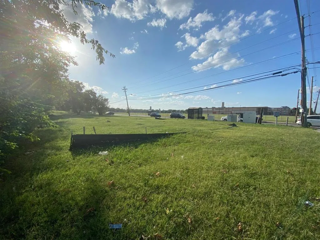451 N Jim Miller Road
