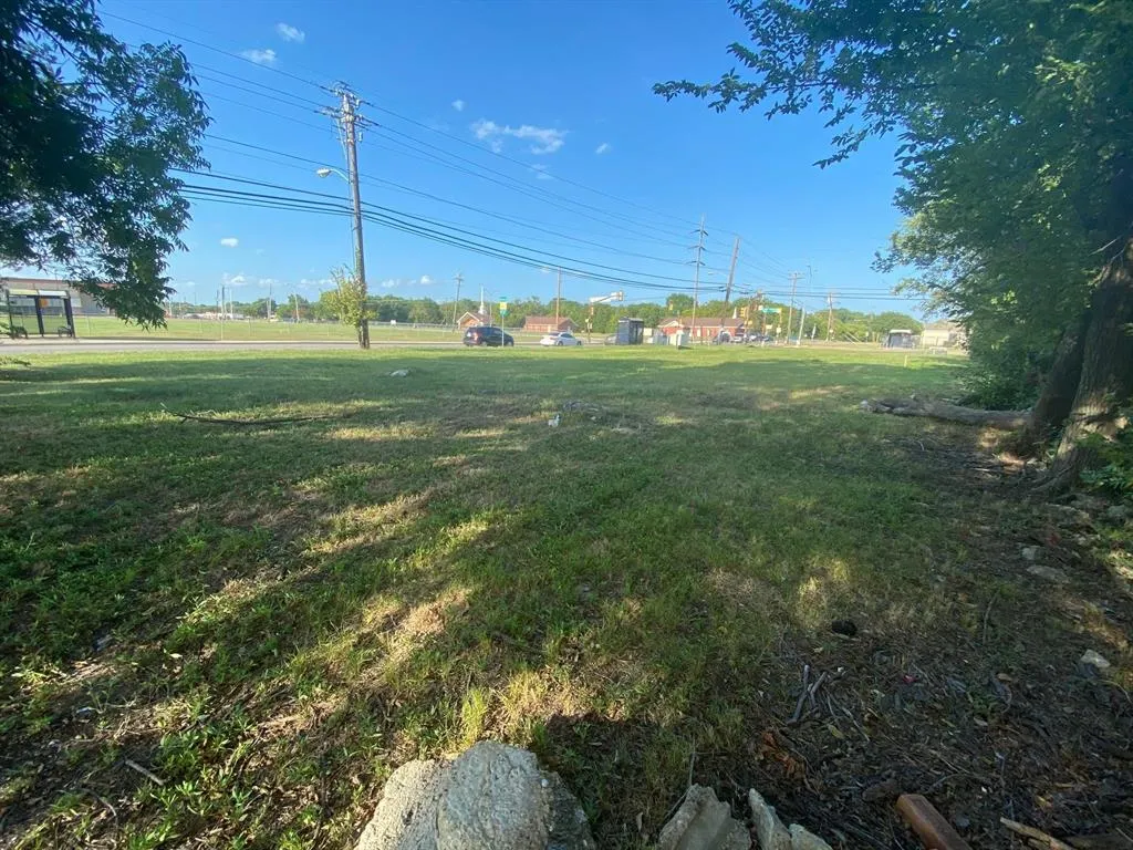 451 N Jim Miller Road