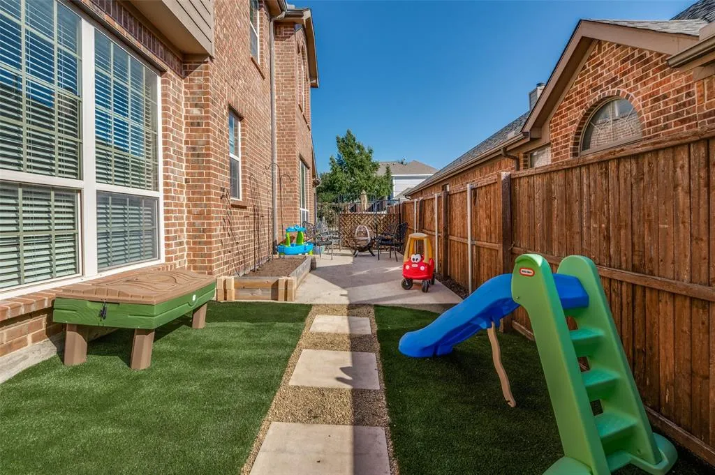 2609 Patriot Drive