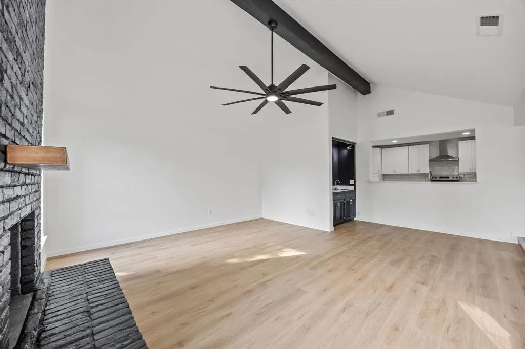 3205 Bandolino Lane