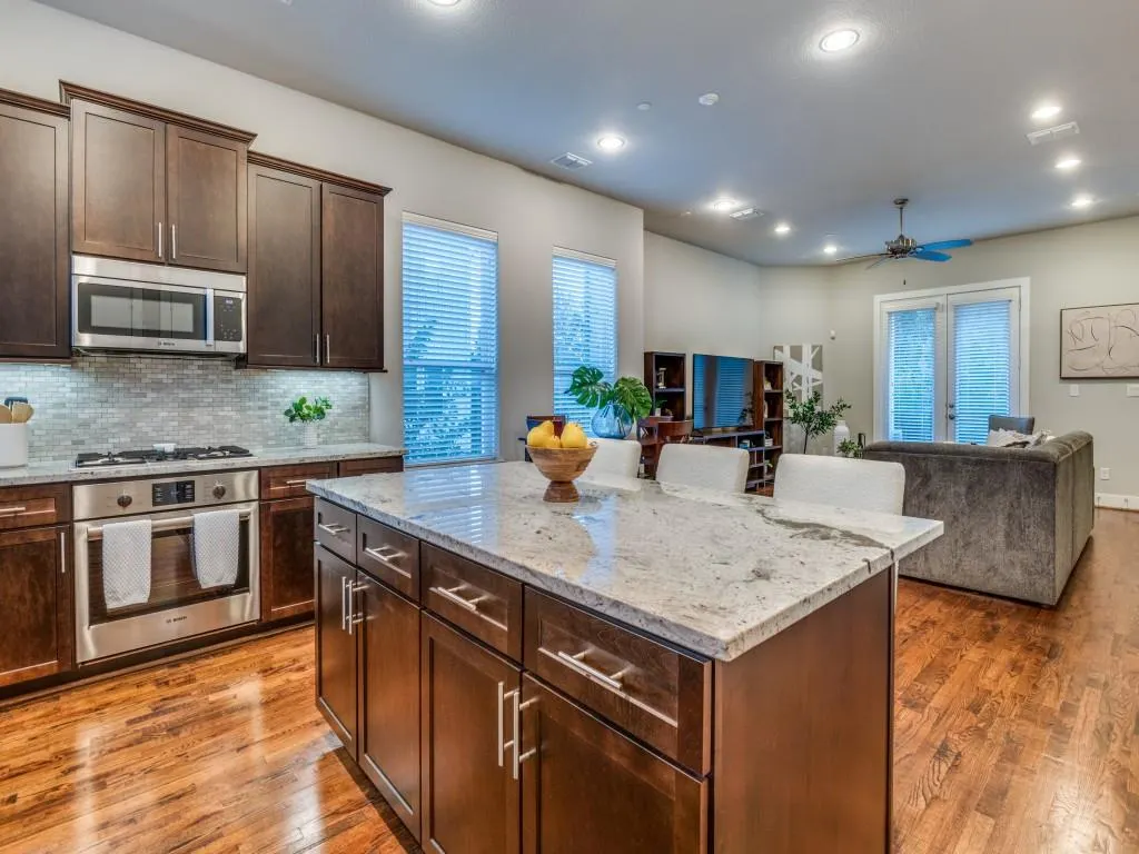4211 Rawlins Street, #97