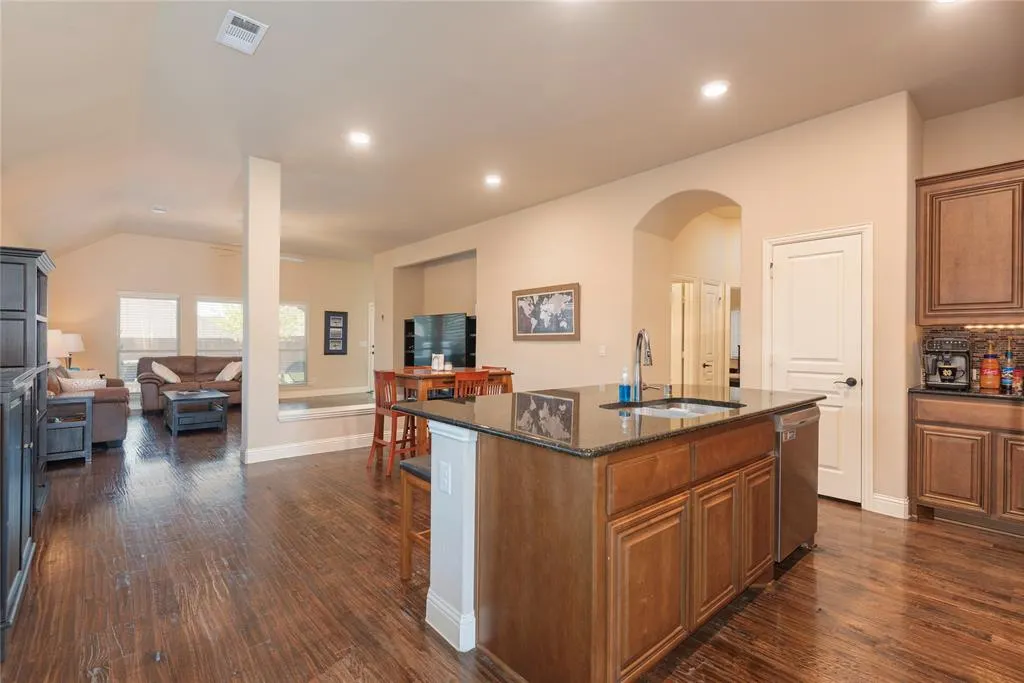 713 Glendale Drive