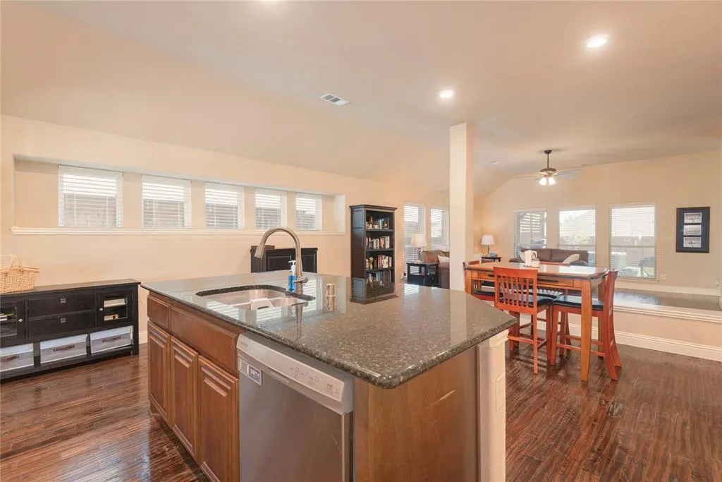 713 Glendale Drive