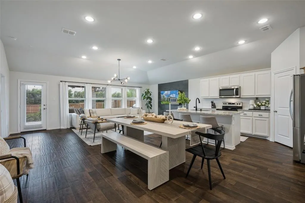 3802 Dogwood Road