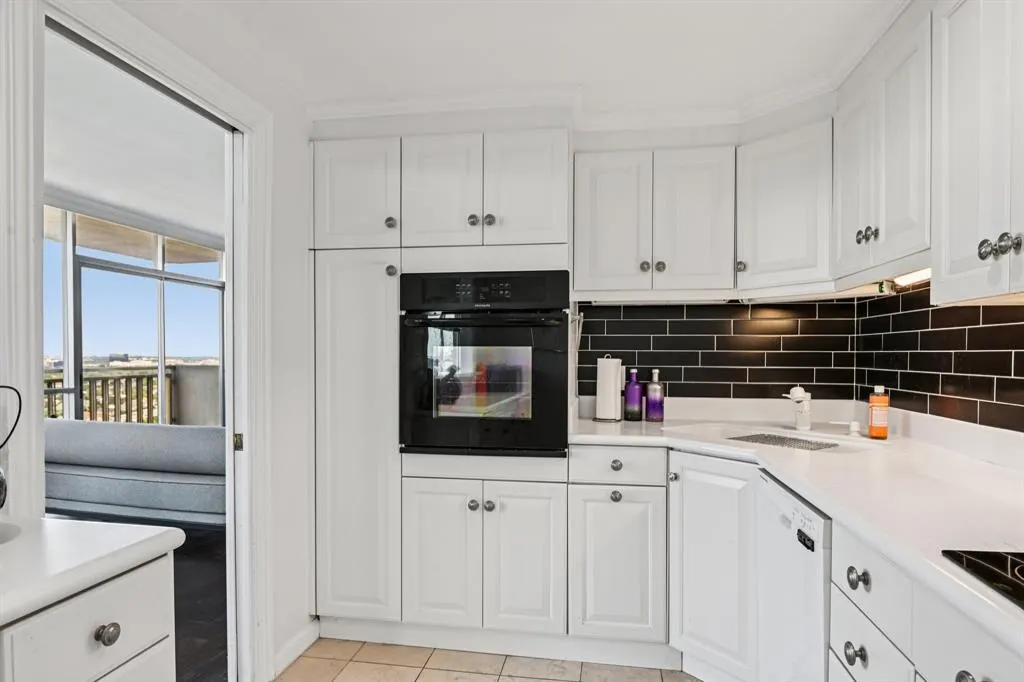 6211 W Northwest Highway, #2306