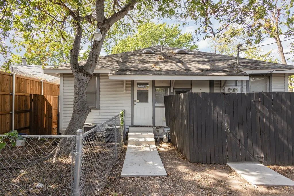 2112 Mcmillan Avenue, #A