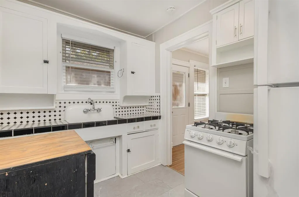 2112 Mcmillan Avenue, #A
