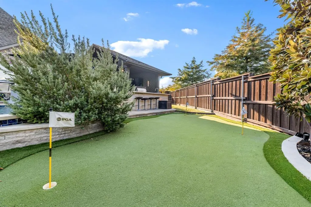 8500 Royal County Down Drive