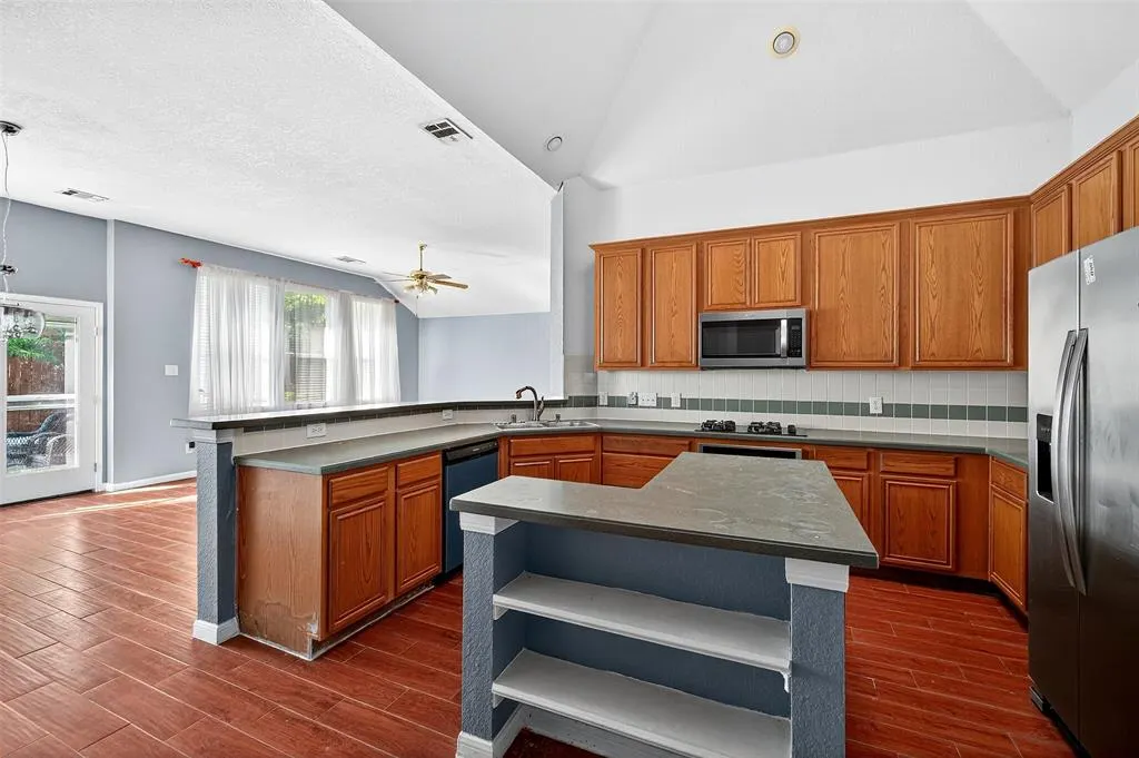 5101 Stonecrest Drive