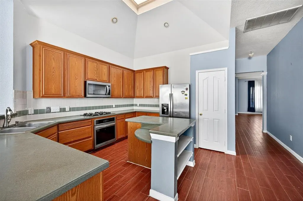 5101 Stonecrest Drive