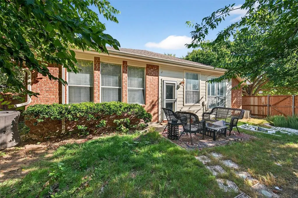 5101 Stonecrest Drive