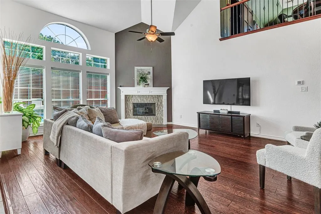 5804 Midnight Moon Drive