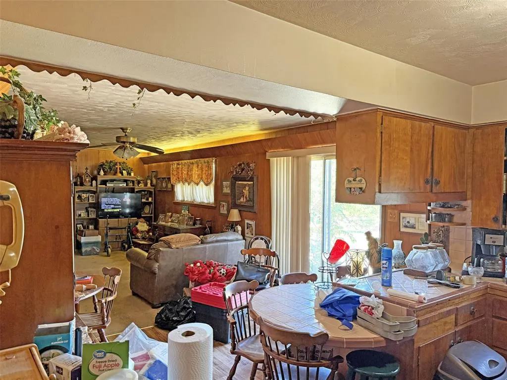 307 E 5th Street
