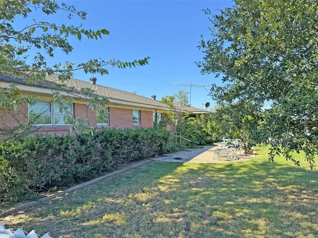 307 E 5th Street