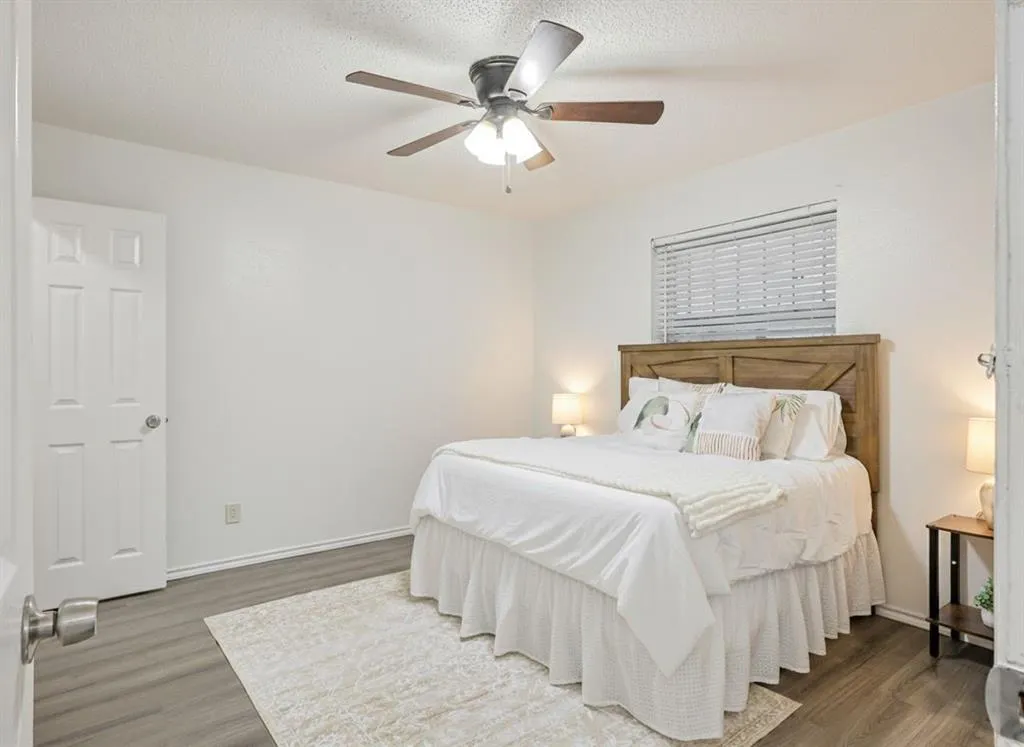6454 Cinnamon Oaks Drive