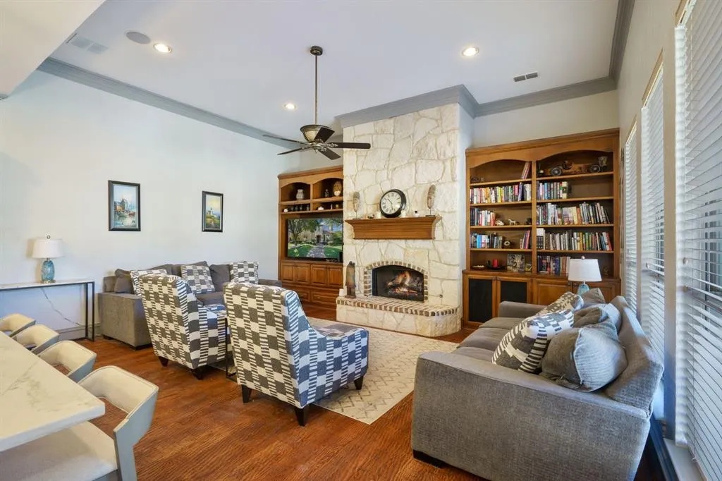 2429 Dillon Drive