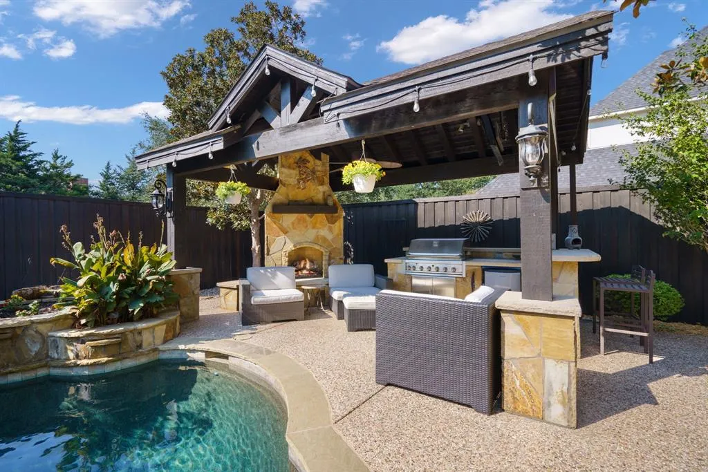 2429 Dillon Drive
