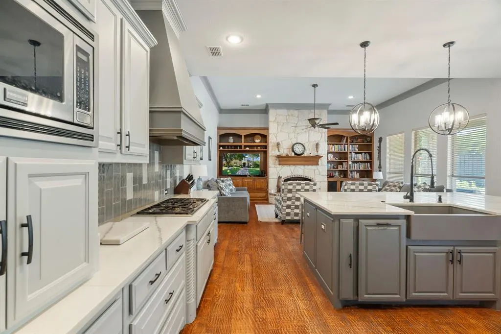 2429 Dillon Drive