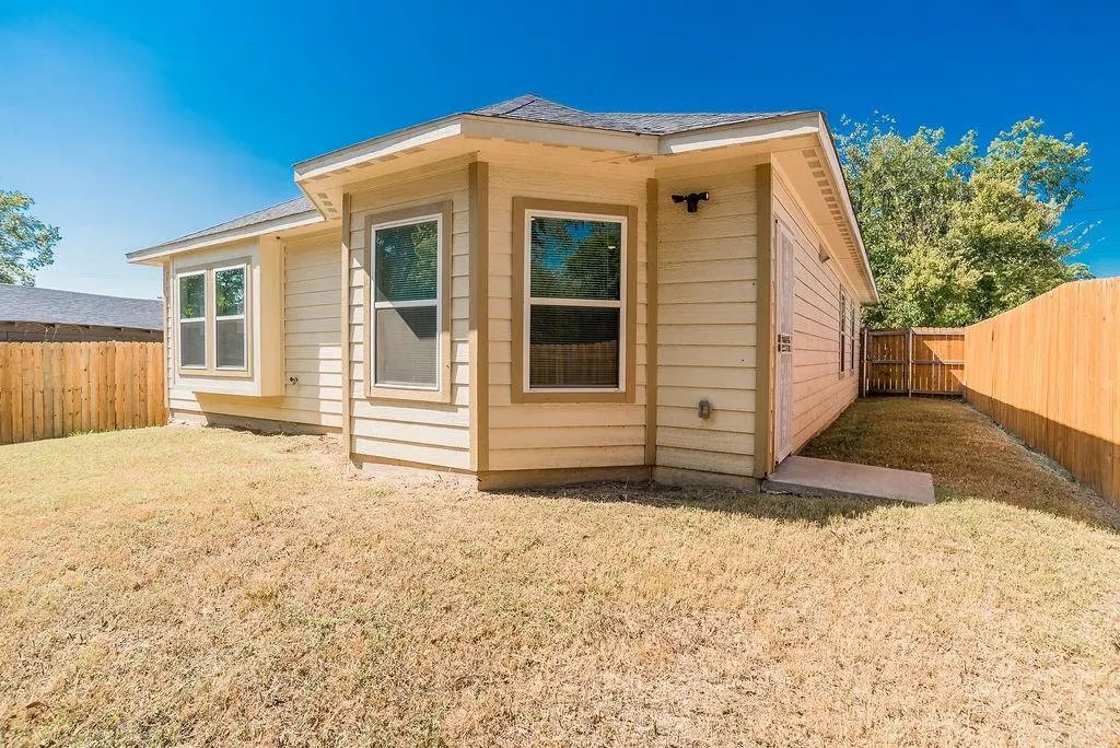 4838 E Frio Drive