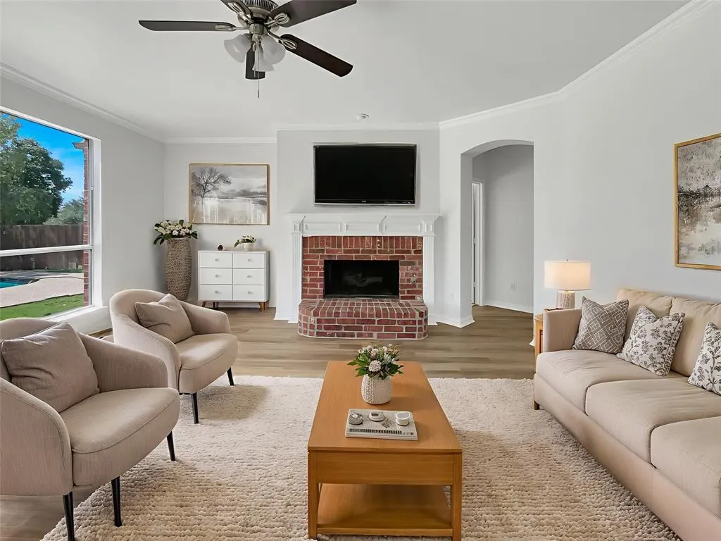 8801 Falcon Crest Drive