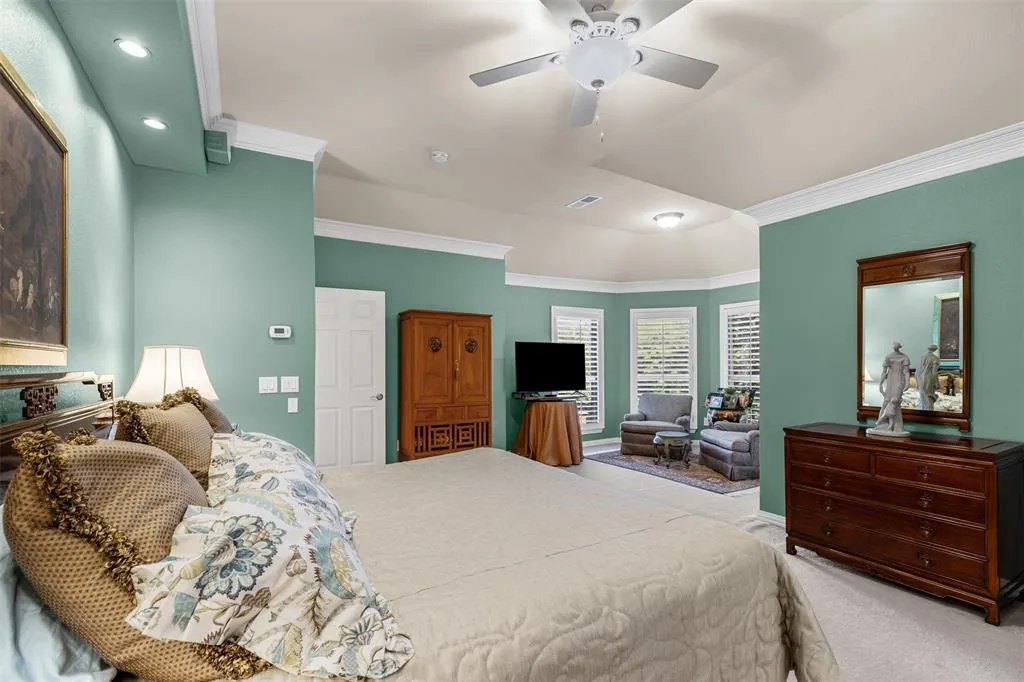 500 Broad Leaf Lane