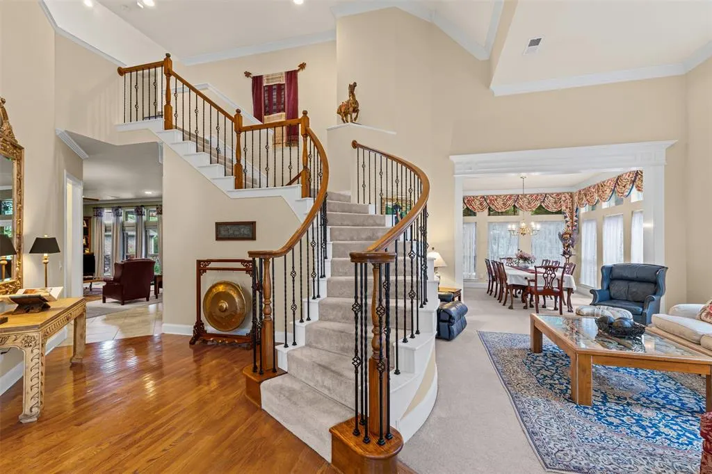 500 Broad Leaf Lane