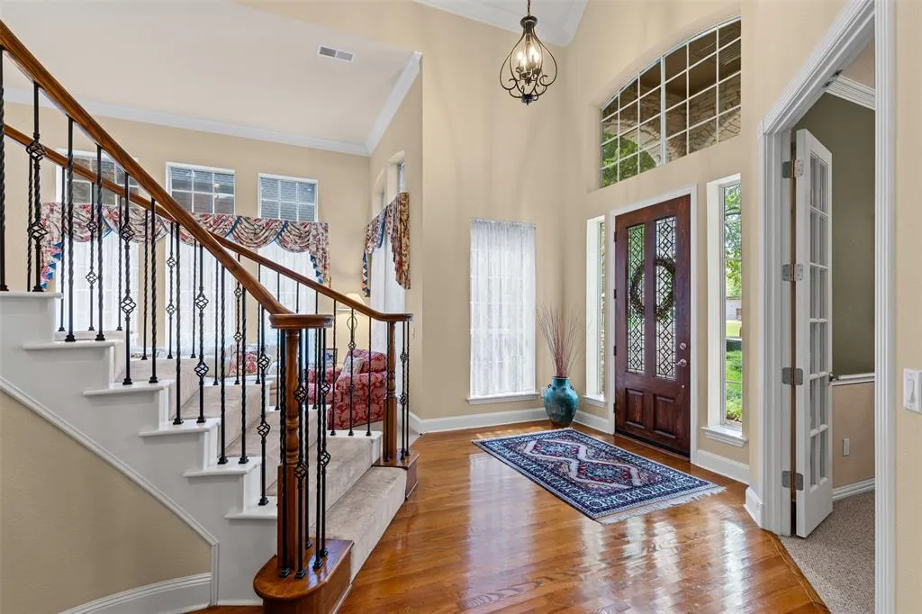 500 Broad Leaf Lane