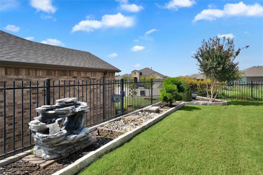 7616 Heritage Drive