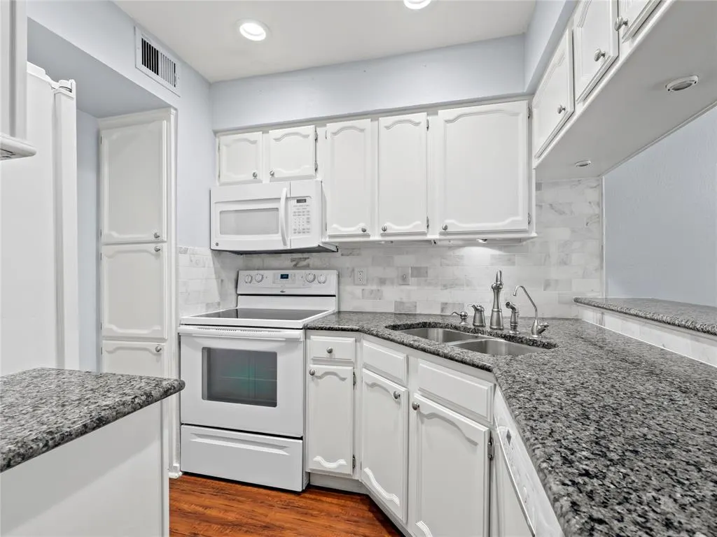 3101 Townbluff Drive, #1024