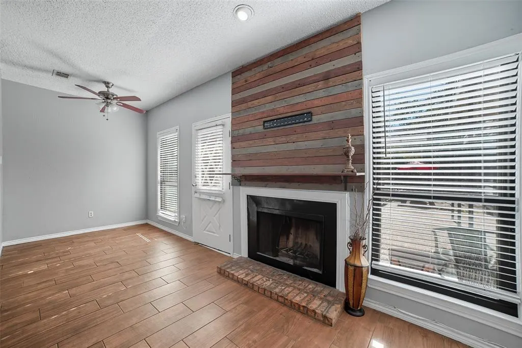 5620 Live Oak Street, #104