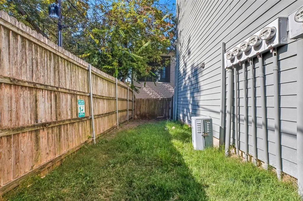5620 Live Oak Street, #104