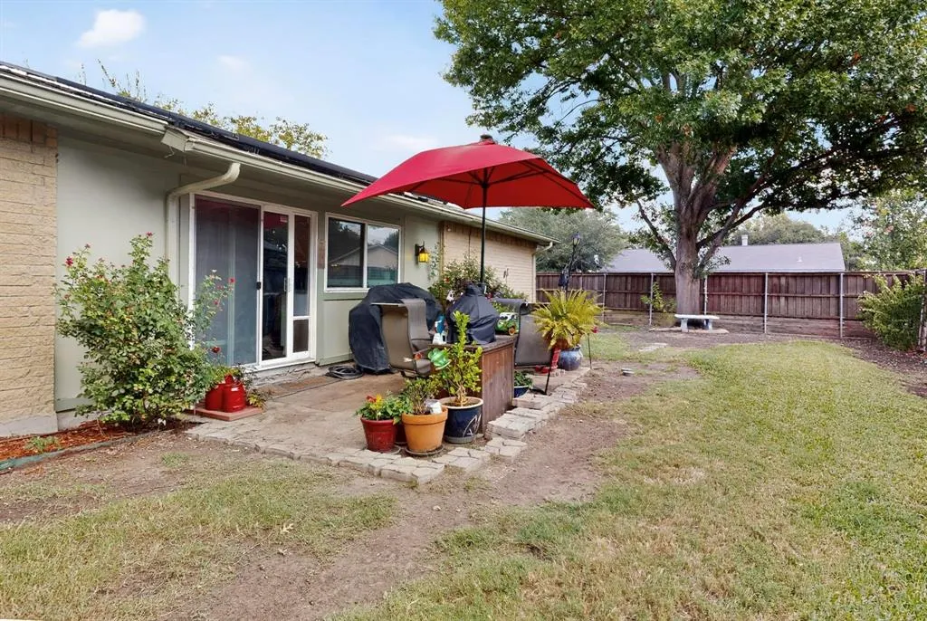 3904 Villa Downs Drive