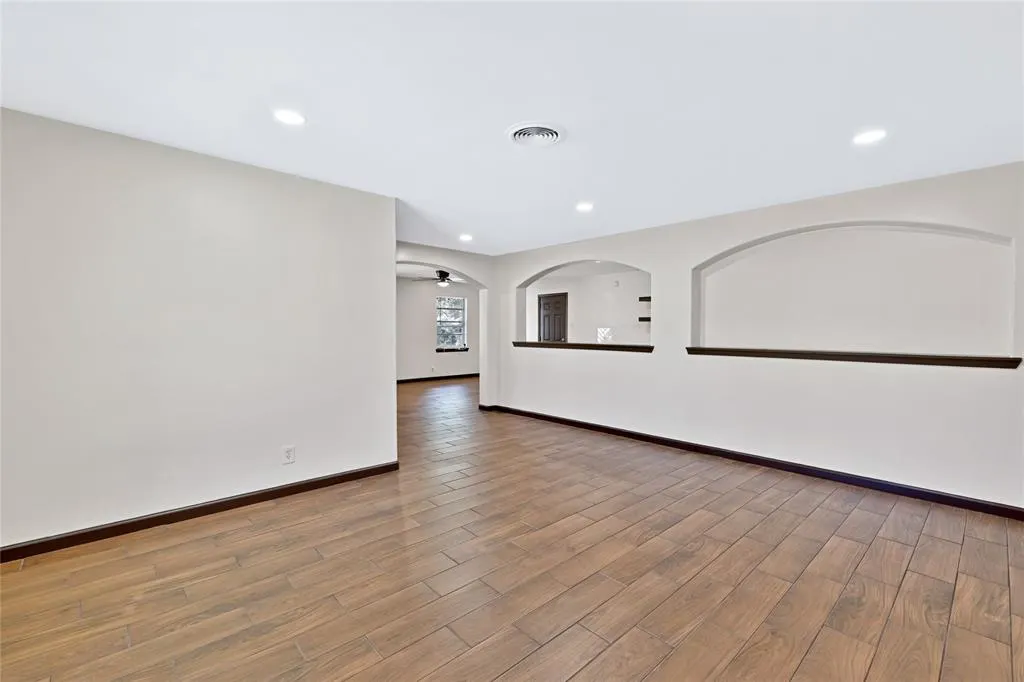 6468 Seco Boulevard