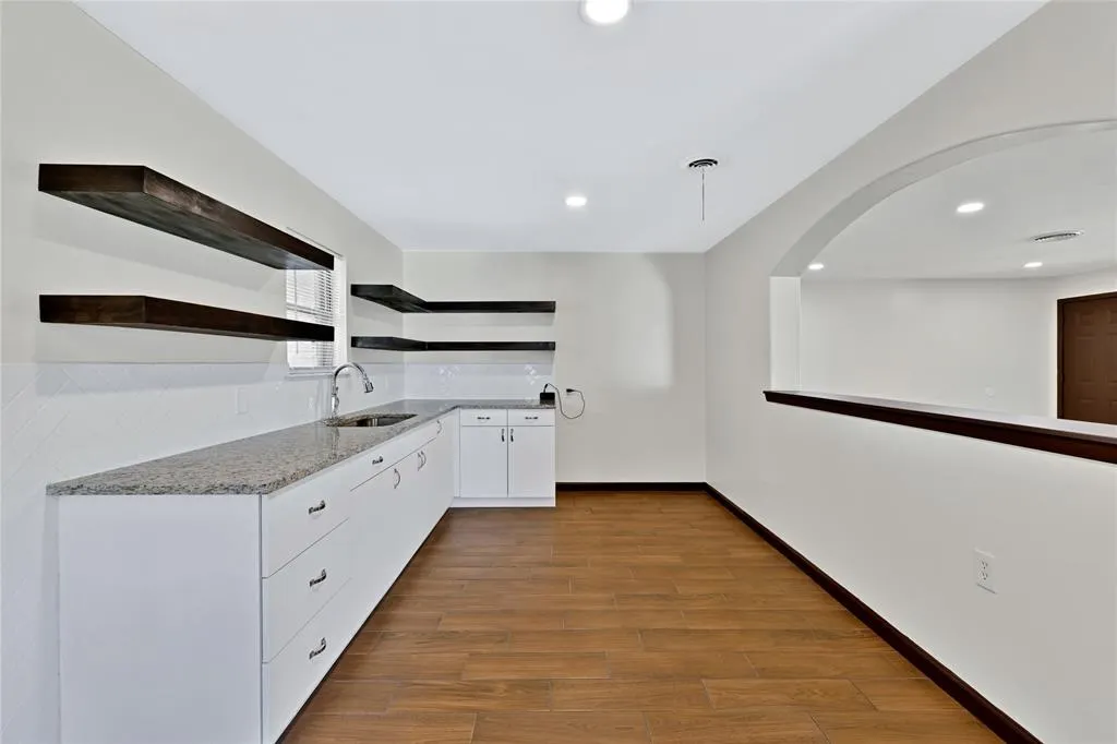 6468 Seco Boulevard