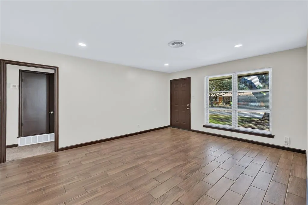 6468 Seco Boulevard