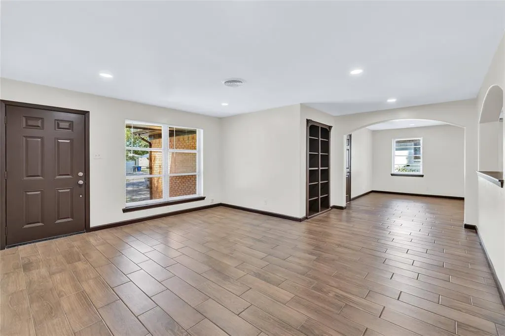 6468 Seco Boulevard
