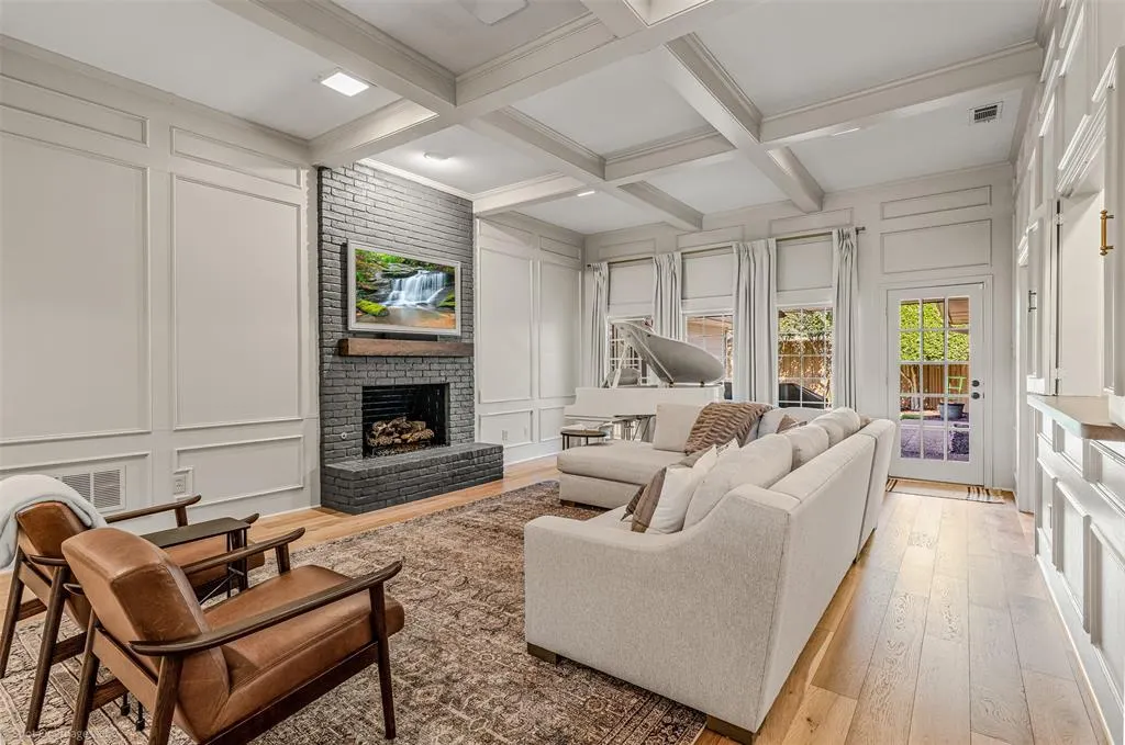 6415 Windsong Drive