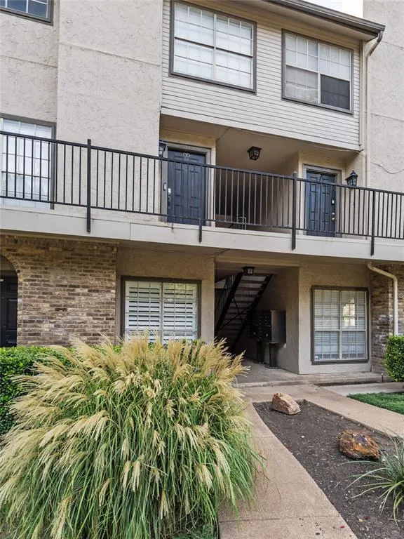 5757 Martel Avenue, #B11