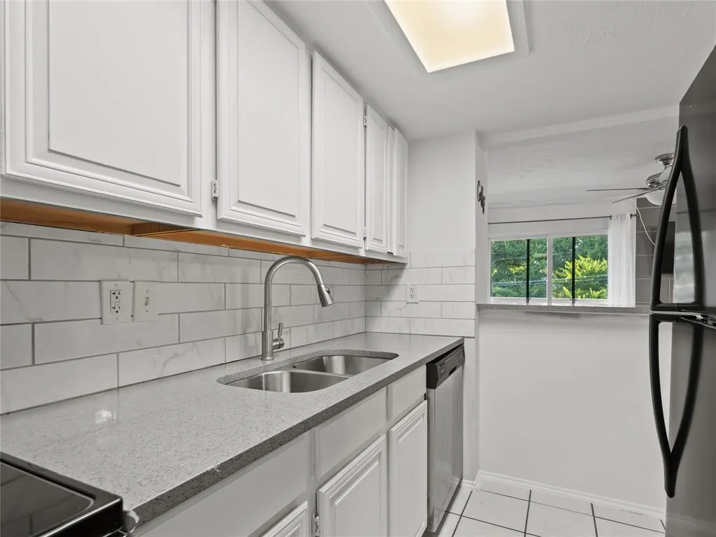 5757 Martel Avenue, #B11