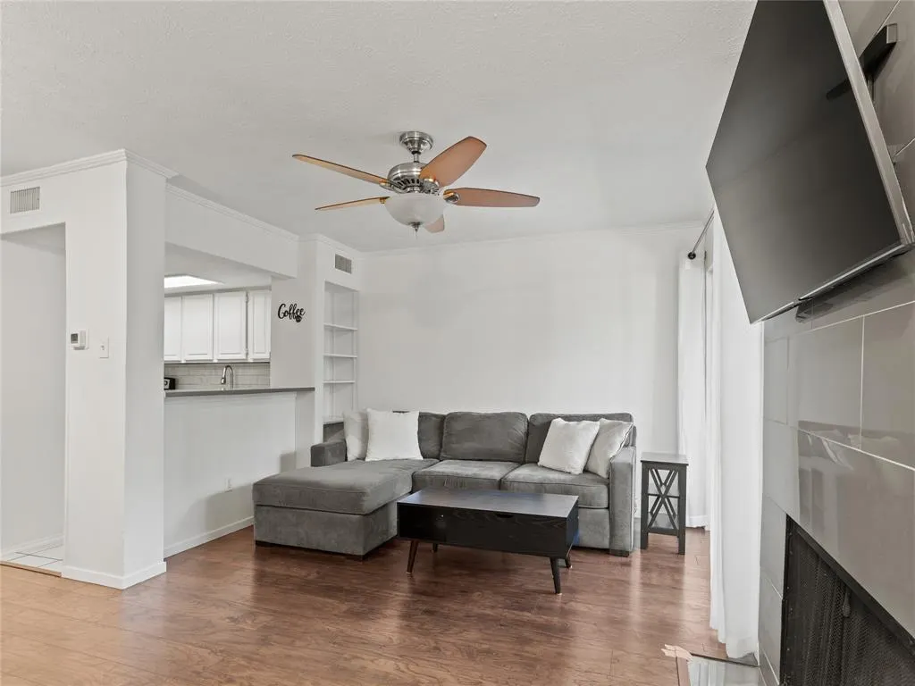 5757 Martel Avenue, #B11