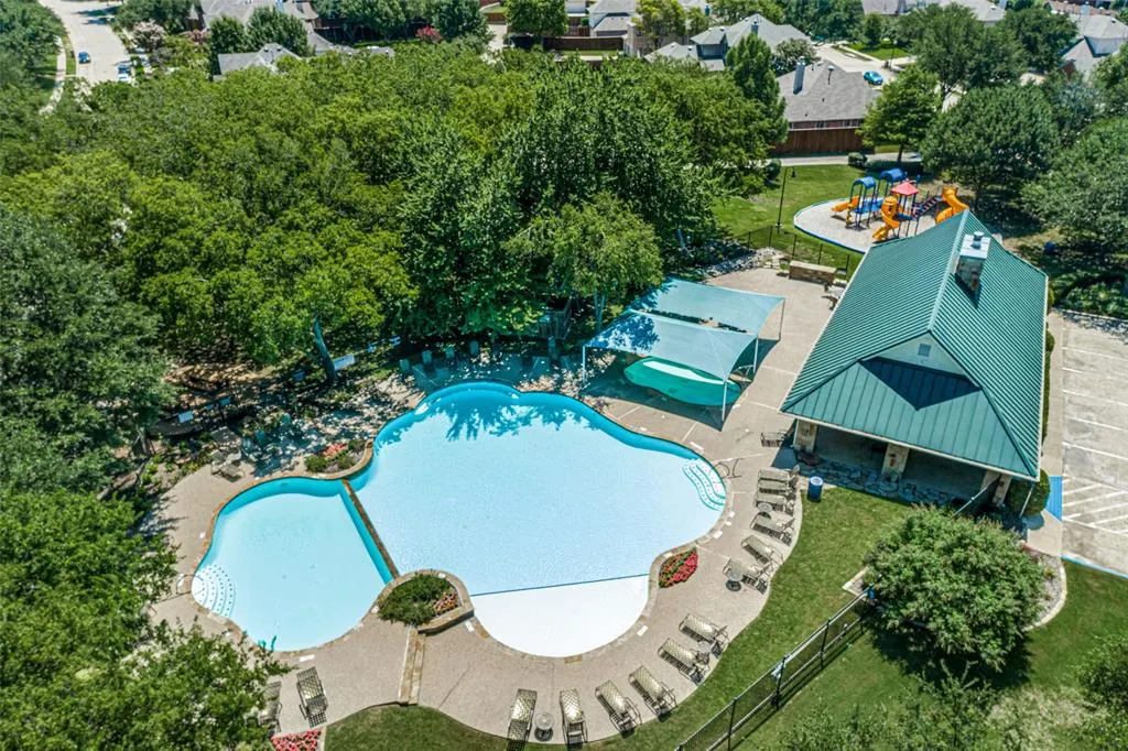 3313 Shady Valley Road